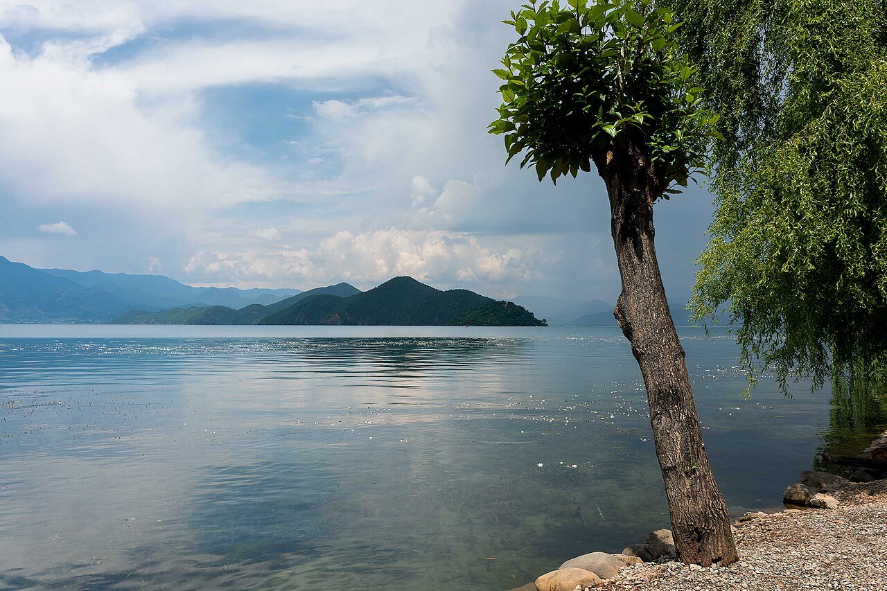 6-Day Lijiang, Naxi Villages & Lugu Lake in Lugu Lake