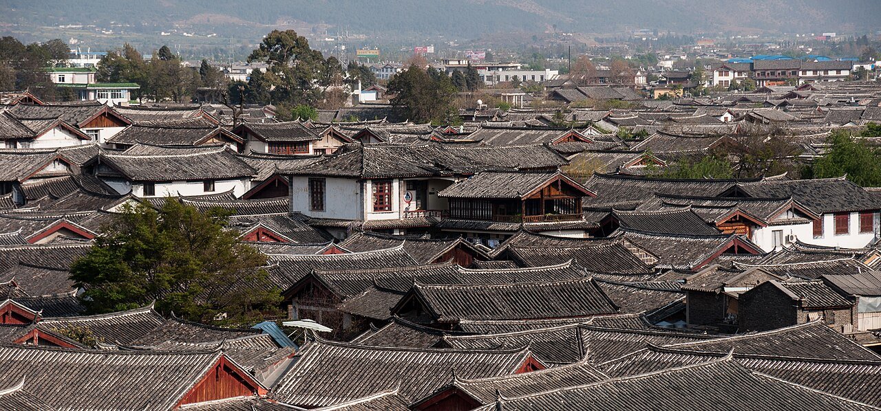 4-Day Lijiang & Tiger Leaping Gorge Tour in Yunnan