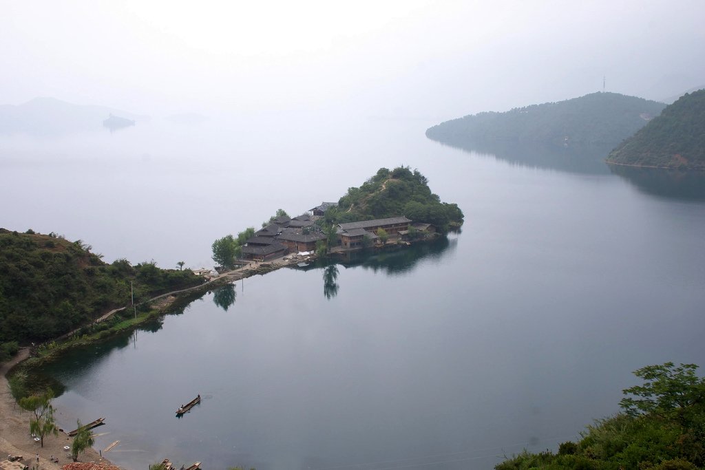 3-Day Classic Lugu Lake Tour in Lugu Lake