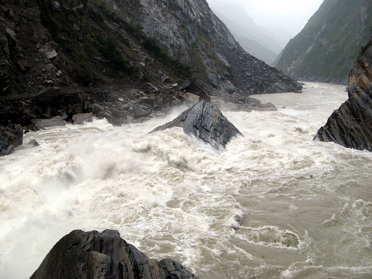 3-Day Tiger Leaping Gorge High Trail in Yunnan