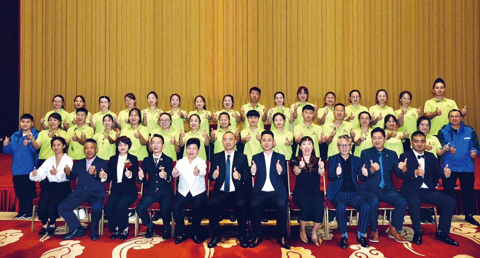 Vipbest team and partners together
