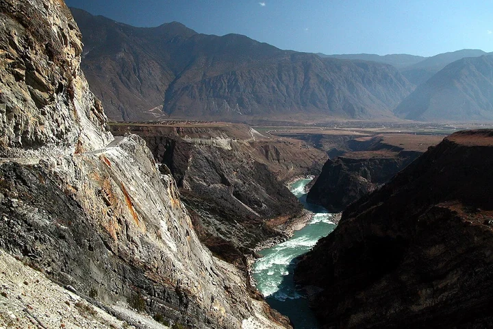4-Day In-Depth Tiger Leaping Gorge Hike — itinerary scenery
