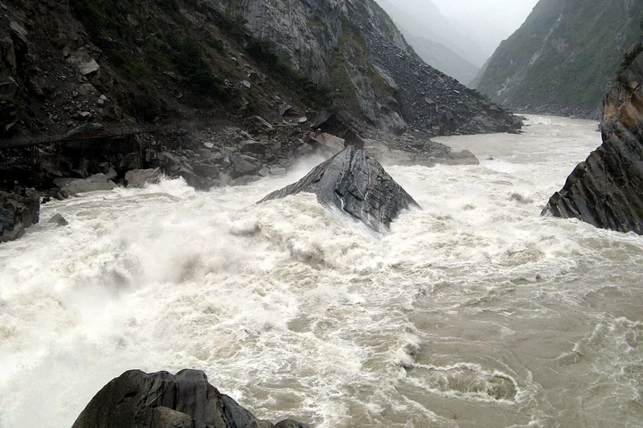 2-Day Tiger Leaping Gorge Scenic Escape — itinerary scenery