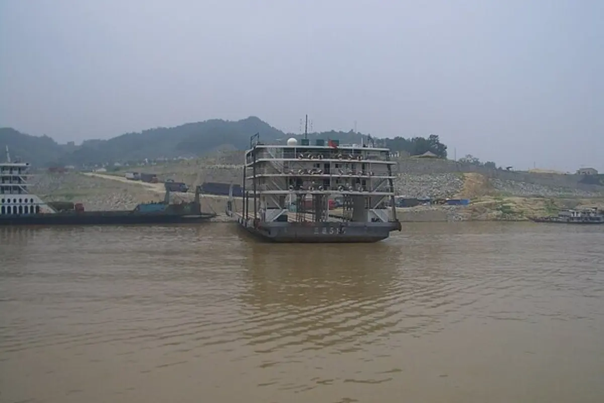 Yichang and the Three Gorges before the train to Shanghai