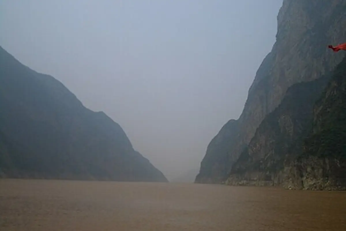 Yangtze River cruise scenery
