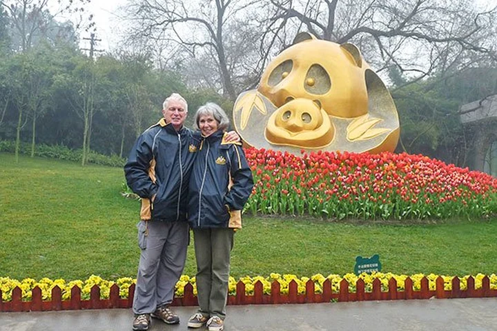 Travelers at the Chengdu panda research center