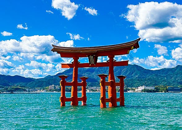 Itsukushima Jinja Shrine