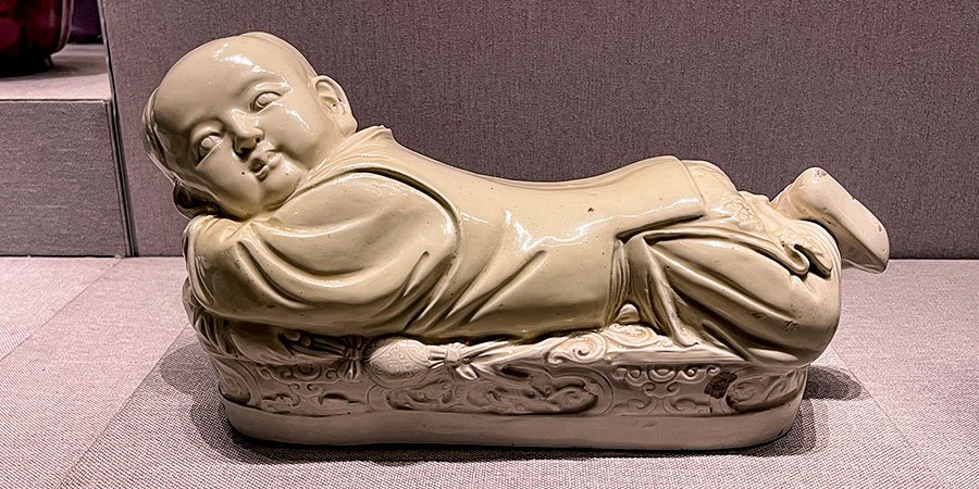 Ding Kiln White-Glazed Child-Shaped Pillow