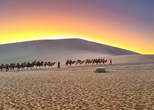Echoing-Sand Mountains, Dunhuang