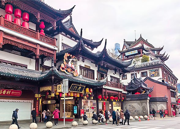 Quiet Yuyuan Bazaar