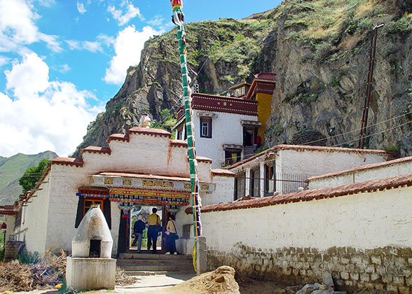 Chakpori Hill