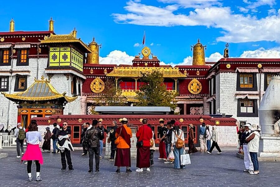 Lhasa Monastery and Garden Route during the Historical China with Tibet itinerary