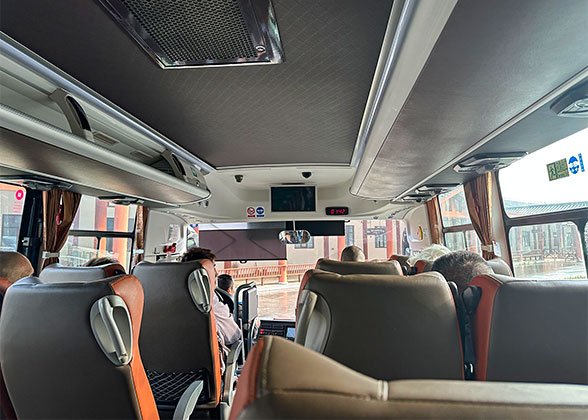 Tourist Bus to Zhangjiajie Grand Canyon