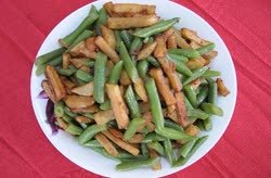 Fried Chips with French Beans