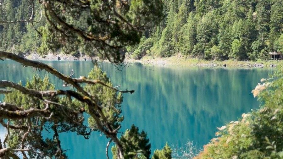 Long Lake, Jiuzhaigou National Park