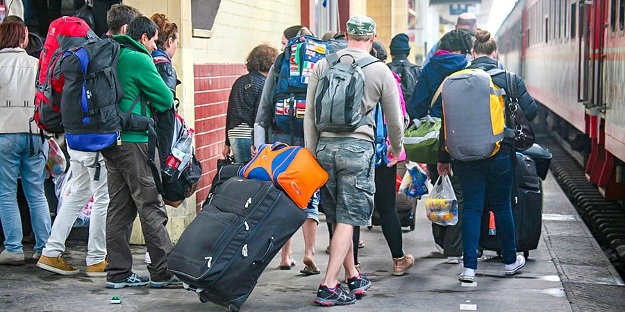 Passengers with Large Luggage