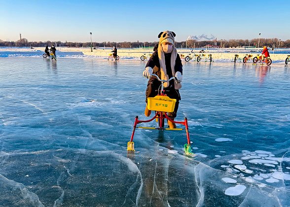 Enjoy Ice Sledding on the Songhua River