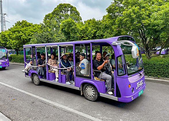 Sightseeing Bus at Stone Forest, Kunming