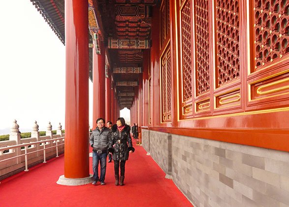 Stroll Along Tiananmen Tower's Corridor