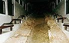 This was the site of the Southern Song Kiln. Altogether there are 12 sites including workshop, warehouse, drainage, etc, revealing the main porcelain production links.