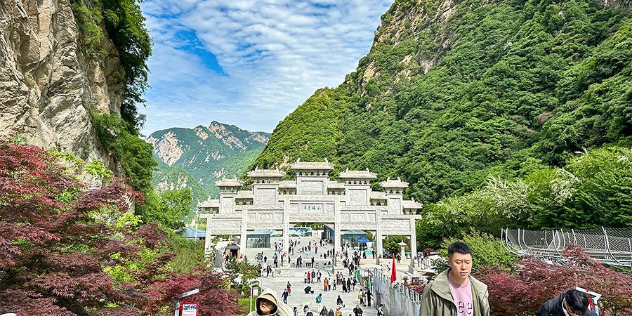 Autumn Foliage of Mount Huashan Autumn Foliage of Mount Huashan