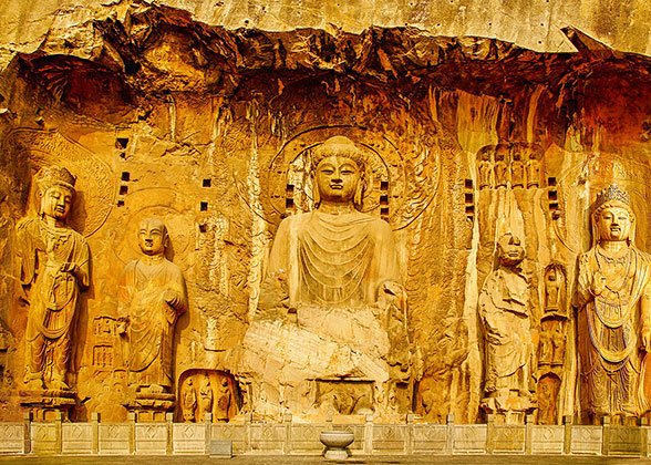 Buddha Statues in the Cave Buddha Statues in the Cave