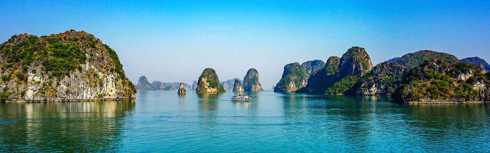 Halong Bay, Vietnam Halong Bay, Vietnam