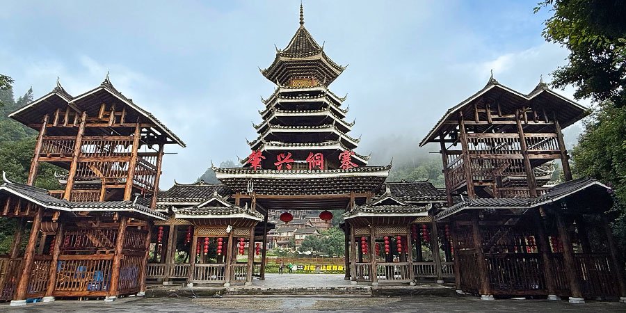 Stunning Dong Architecture