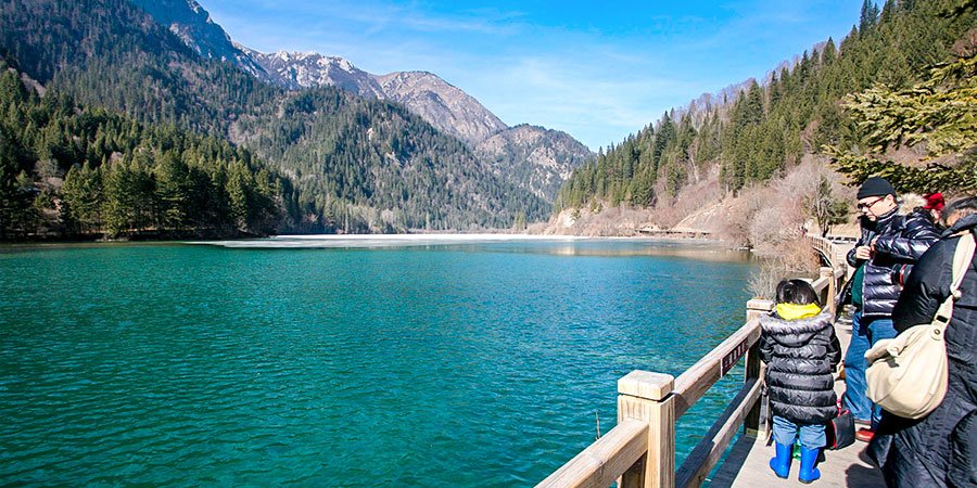 Sunny Day in Jiuzhaigou