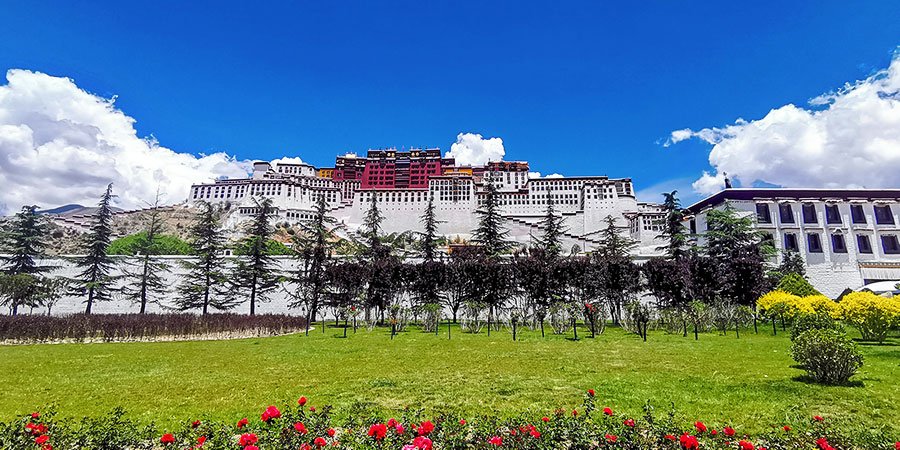 Vibrant Lhasa in May