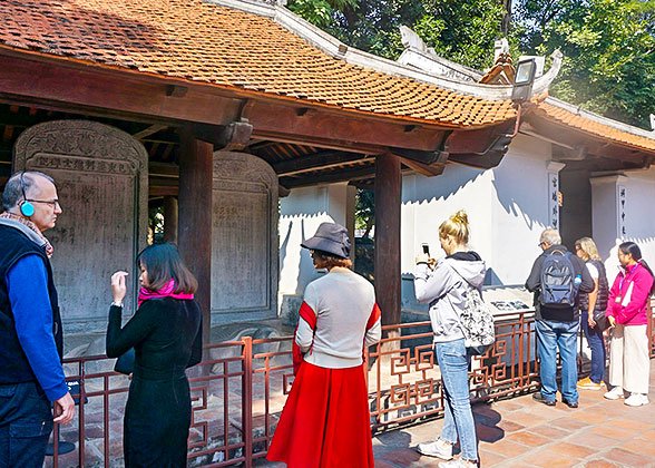 Visit the Temple of Literature Visit the Temple of Literature
