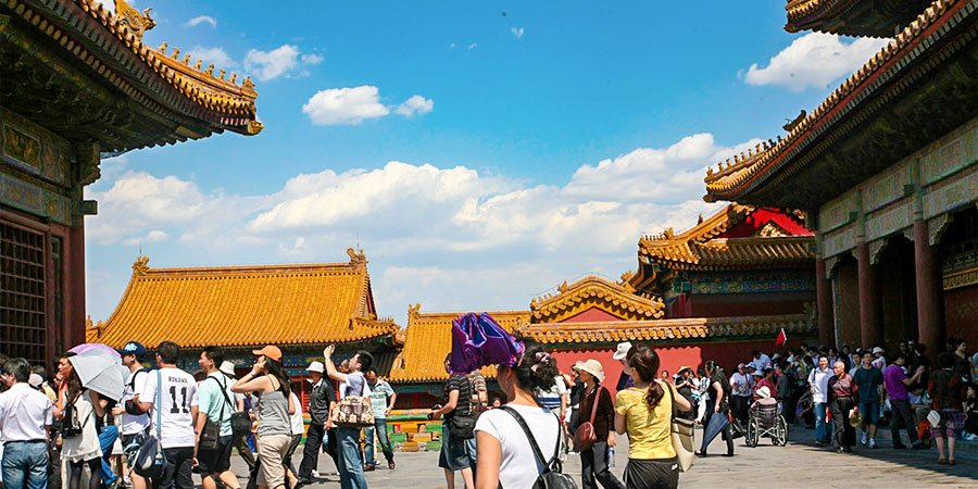 Hall of Celestial and Terrestrial (Left) & Palace of Heavenly Purity (Right)
