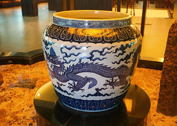 Porcelain at China Ceramics Museum