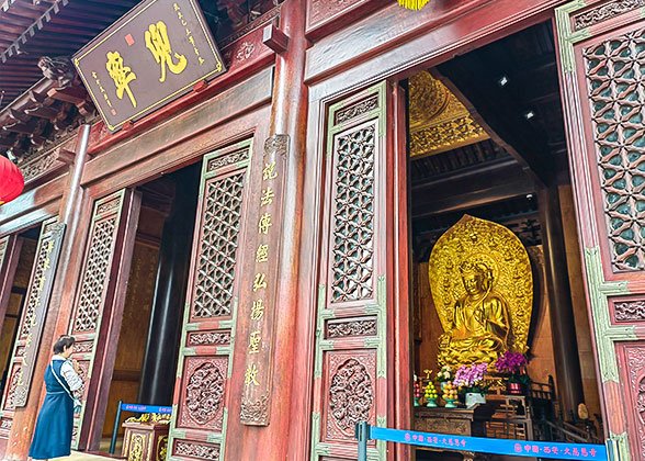 Buddha Statue at Da Ci'en Temple