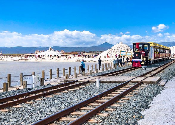 A Retro Train at Chaka Salt Lake
