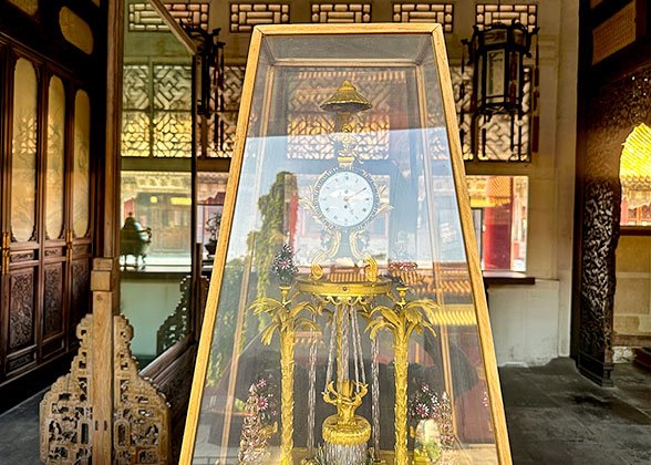 Exhibited Clock of Earthly Honor Palace