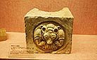 Stepping brick with bear shape in the Nanyue Kingdom