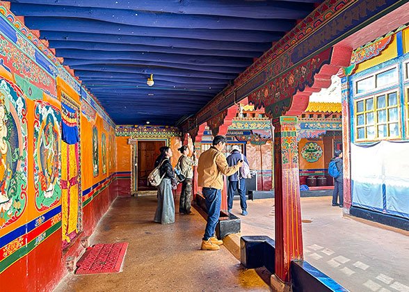 Admire Exquisite Murals at Sera Monastery Admire Exquisite Murals at Sera Monastery