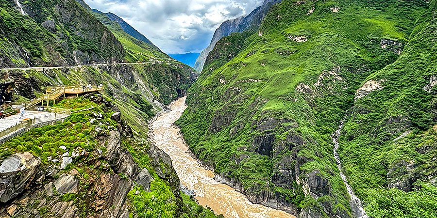 Scenic of Tiger Leaping Gorge