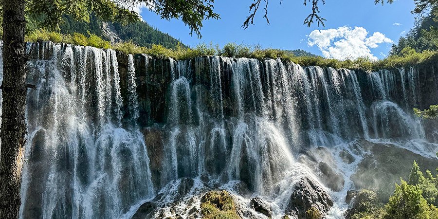 Nuorilang Waterfall