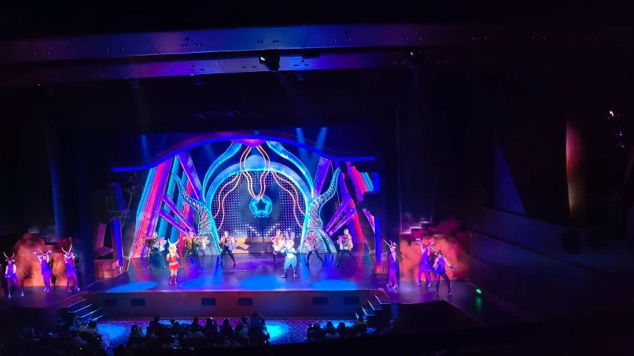 Try Everything by Gazelle, Shanghai Disney Land