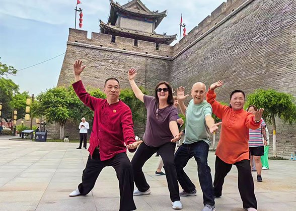 Learn Chinese Shadowboxing at the City Wall Park Learn Chinese Shadowboxing at the City Wall Park
