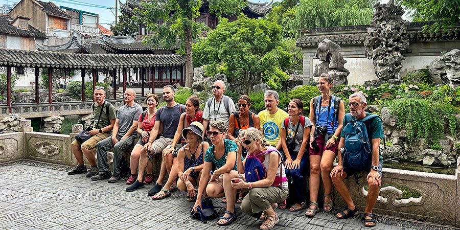Guests Visiting Shanghai in Hot Summer