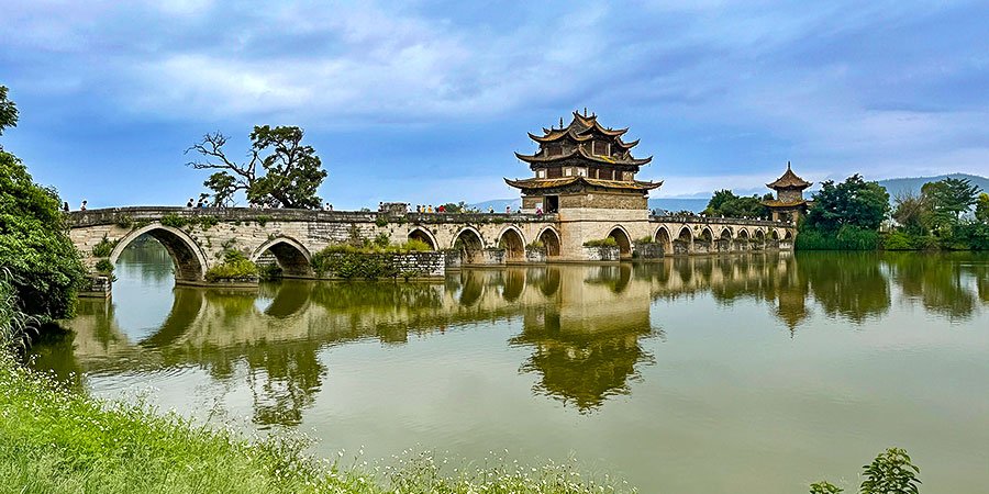 Double Dragon Bridge, Jianshui Ancient Town
