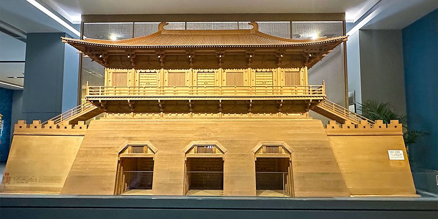 Xi''an Hanguang Gate Relic Museum
