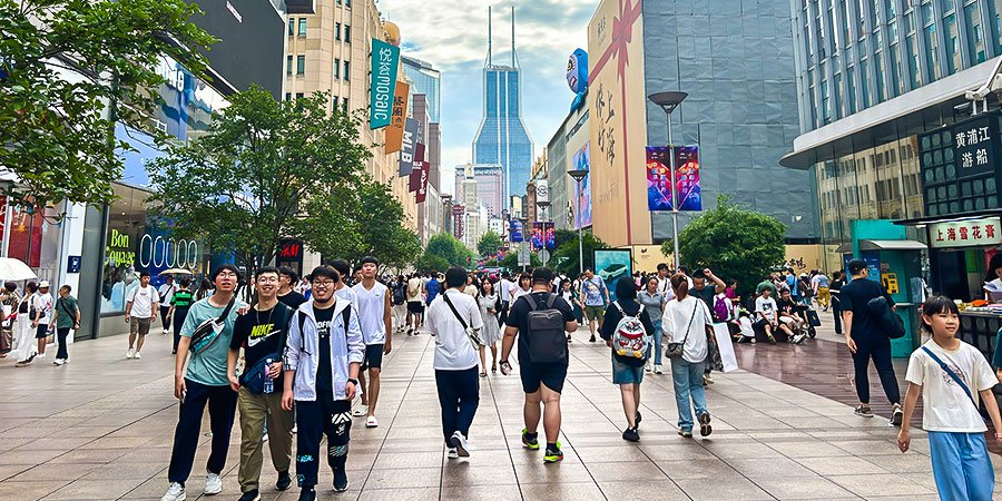 Crowded Nanjing Road