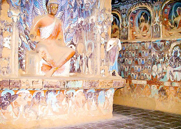 Beautiful Statues and Murals in Mogao Caves in Dunhaung Beautiful Statues and Murals in Mogao Caves in Dunhaung