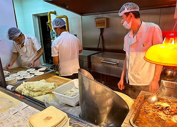Chefs Making Chinese Hamburger Chefs Making Chinese Hamburger