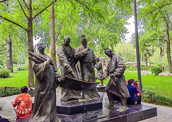 Sculptures in Tang Ci'en Temple Site Park