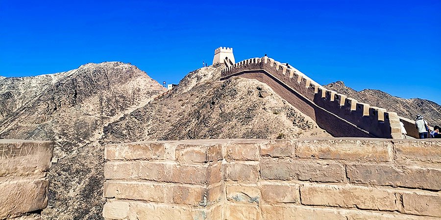 Overhanging Great Wall